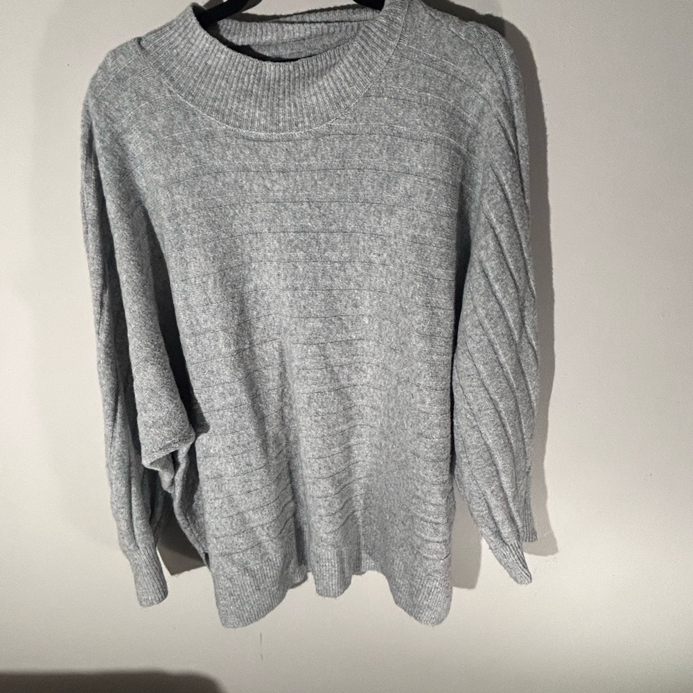 Cynthia Rowley Light Gray Crew Neck Sweater